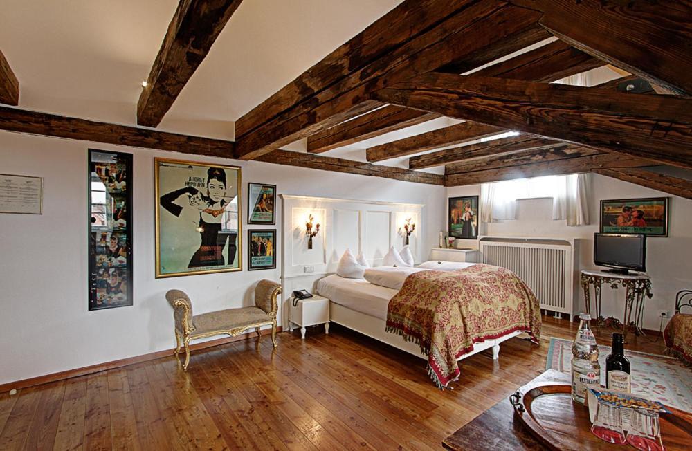 רגנסבורג Hotel Orphee - Grosses Haus מראה חיצוני תמונה