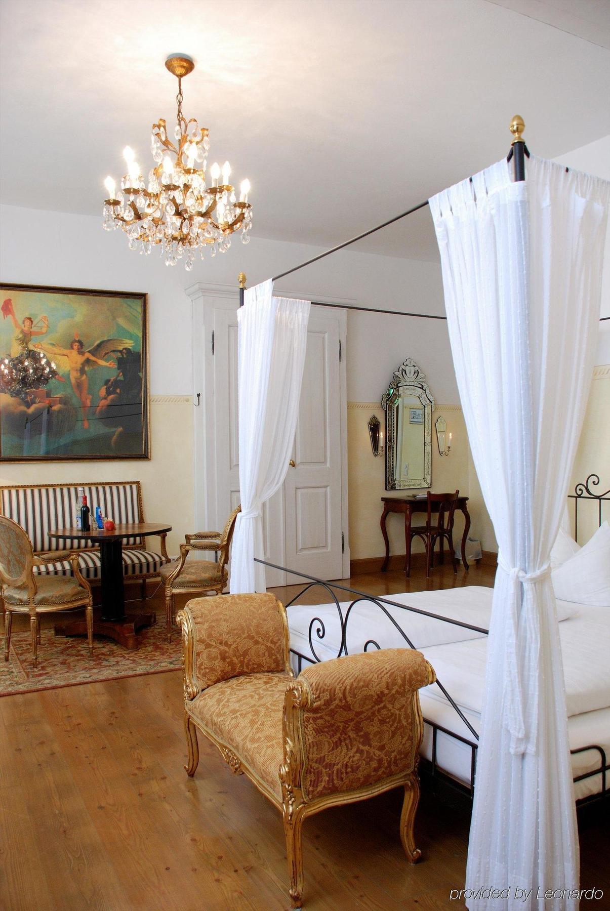 רגנסבורג Hotel Orphee - Grosses Haus חדר תמונה