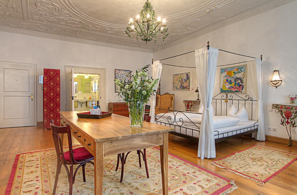 רגנסבורג Hotel Orphee - Grosses Haus מראה חיצוני תמונה