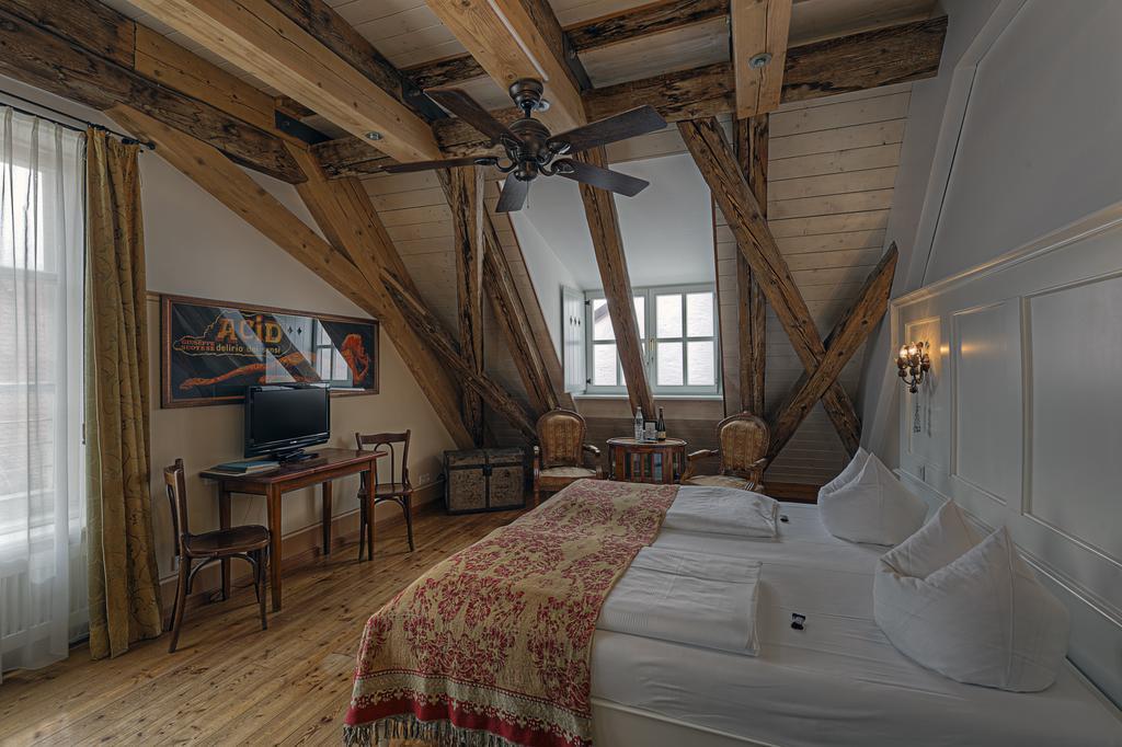 רגנסבורג Hotel Orphee - Grosses Haus מראה חיצוני תמונה