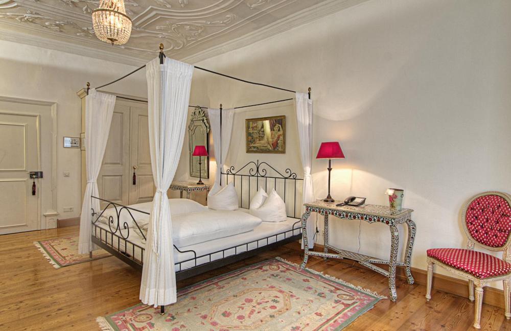 רגנסבורג Hotel Orphee - Grosses Haus מראה חיצוני תמונה